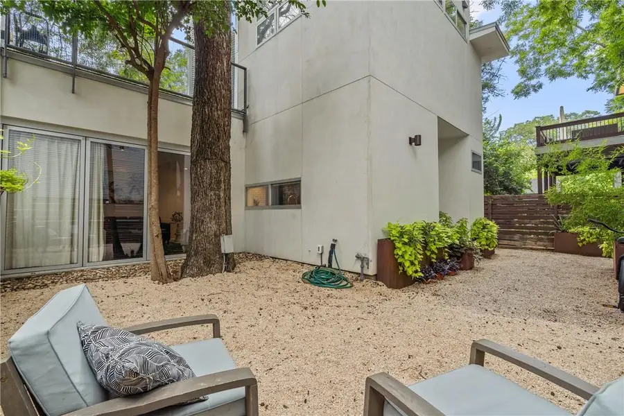 2008 Riverview St #B, Austin, TX 78702 - #3