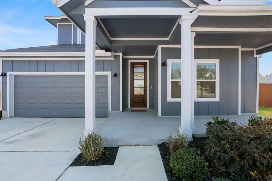 621 Goldenwave Way, Liberty Hill, TX 78642 - #2