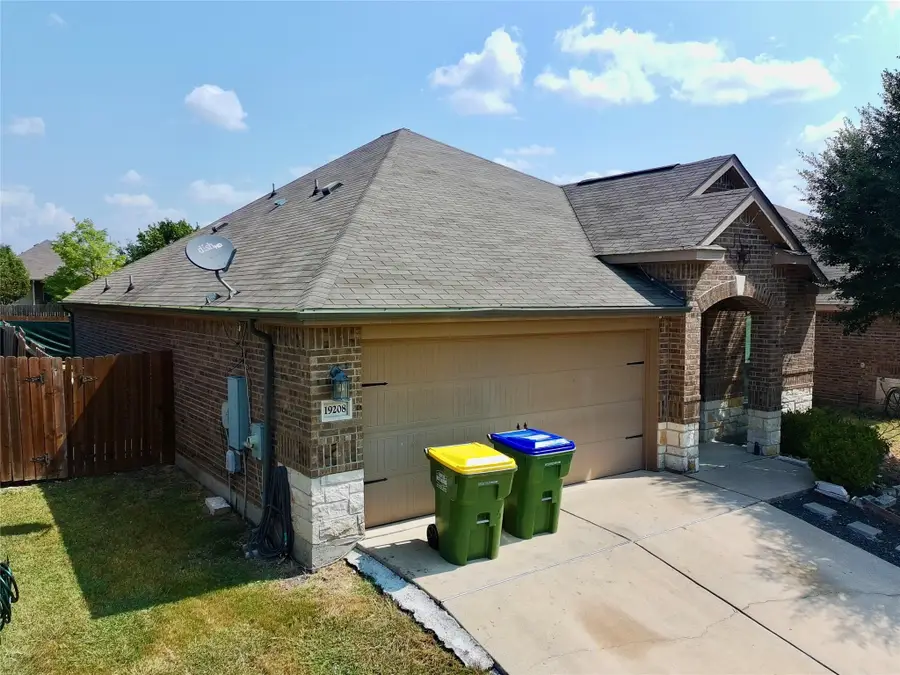 19208 Jonah Lee Ct, Manor, TX 78653 - Image #2