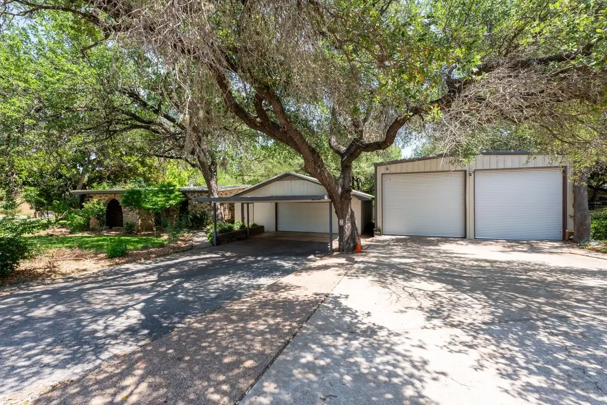 417 Cr 136a, Kingsland, TX 78639 - Image #1