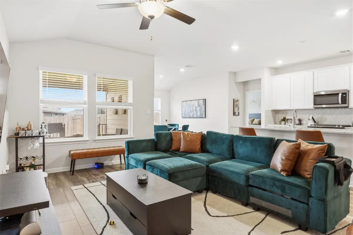 162 El Capitan Loop, Dripping Springs, TX 78620 - #1