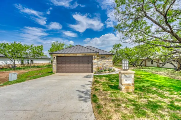 607 Sun Ray, Horseshoe Bay, TX 78658