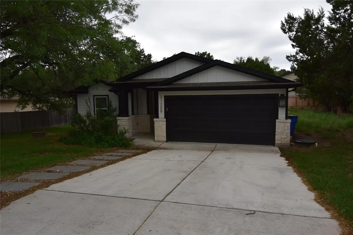 21209 Santa Carlo Ave, Lago Vista, TX 78645 - #1