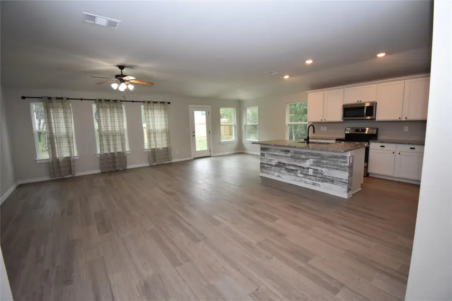 21209 Santa Carlo Ave, Lago Vista, TX 78645 - #3