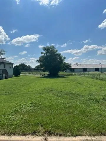 1505 School St, Gonzales, TX 78629 - Image #2