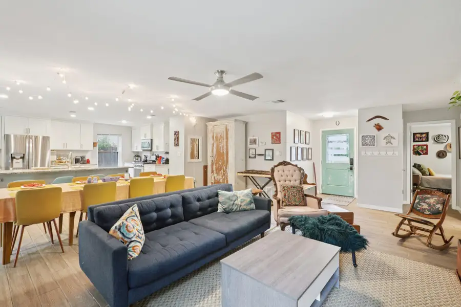 6803 Moonmont Dr, Austin, TX 78745 - Image #3