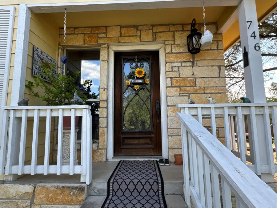 746 Pecan Ln, Cottonwood Shores, TX 78657 - Image #2