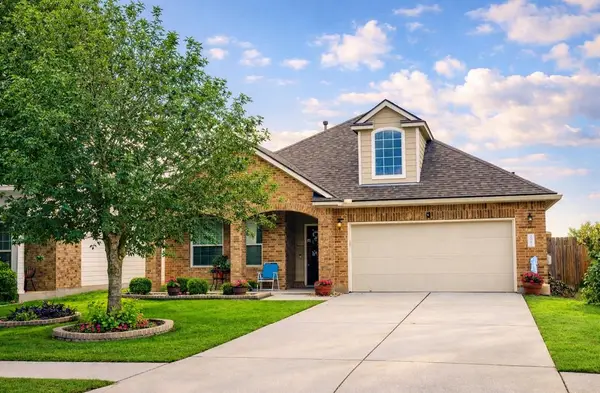 208 Birch Dr, Kyle, TX 78640