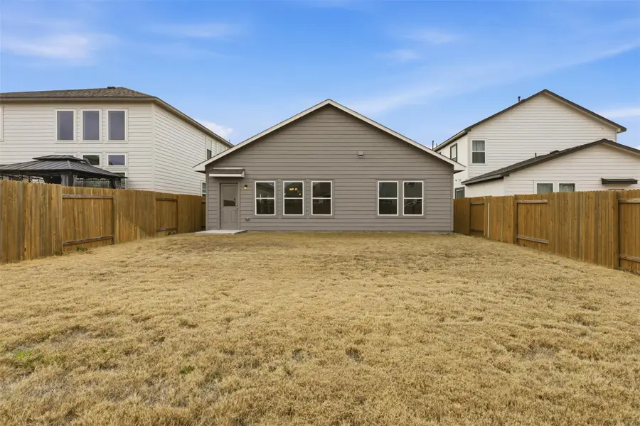 105 Boulder Ridge Trl, Liberty Hill, TX 78642 - #2