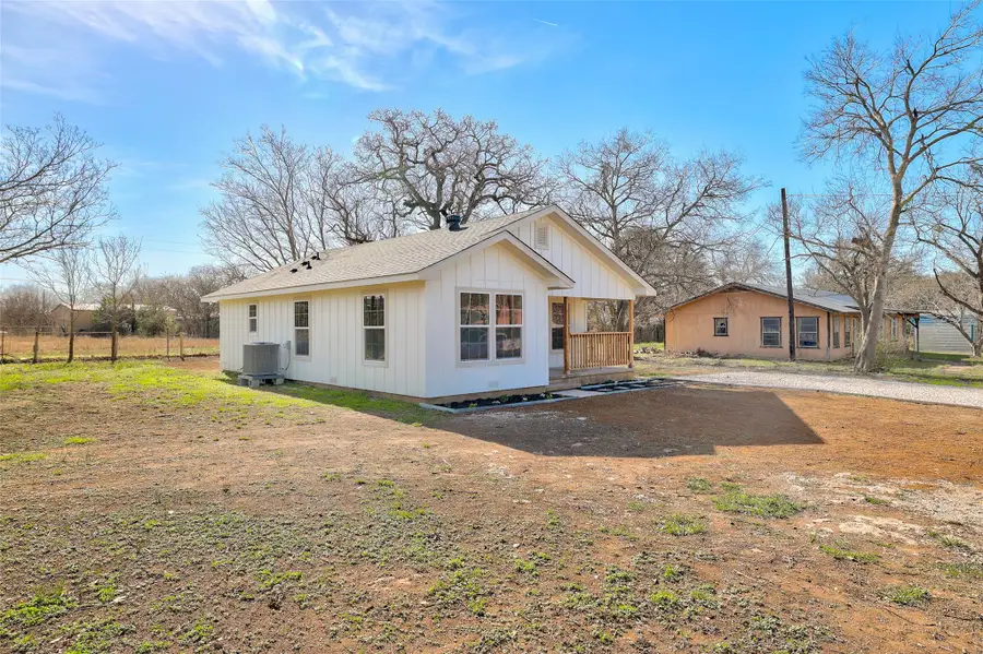 107 Russell St, Liberty Hill, TX 78642 - #3
