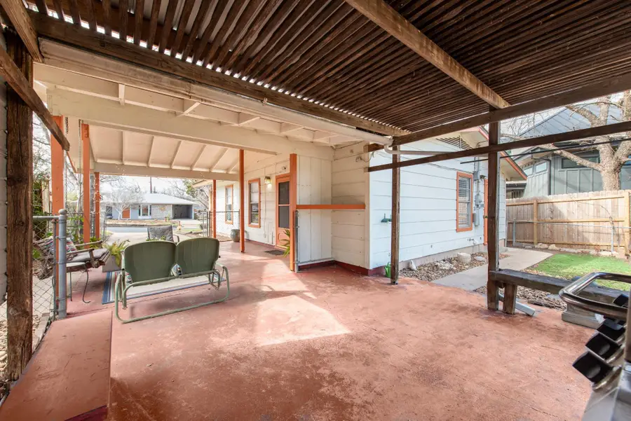 204 La Vista St, Austin, TX 78704 - #2