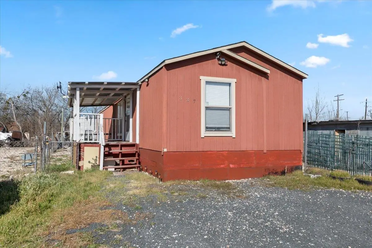 337 SW Front St, Bartlett, TX 76511 - #1