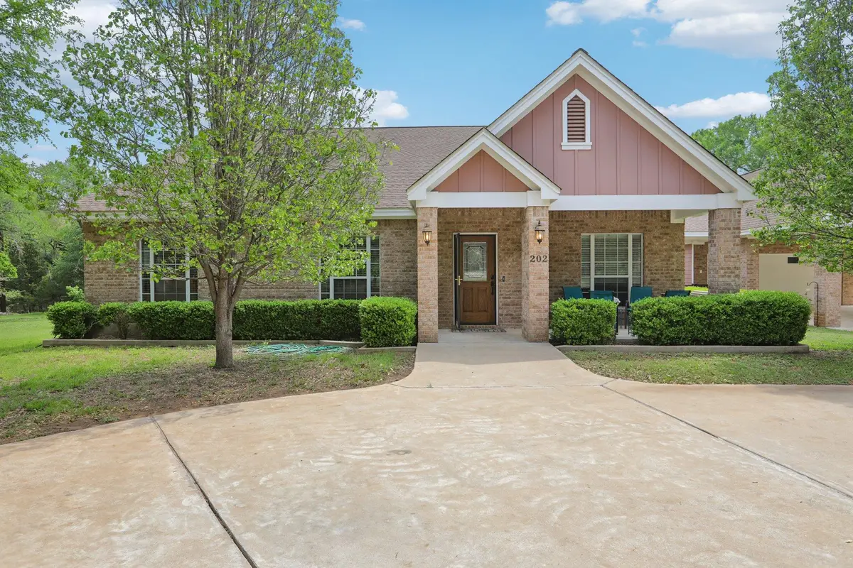 202 Serenada Dr, Georgetown, TX 78628 - Image #1