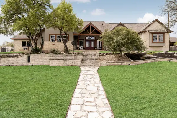 1005 Canyonwood Dr, Dripping Springs, TX 78620