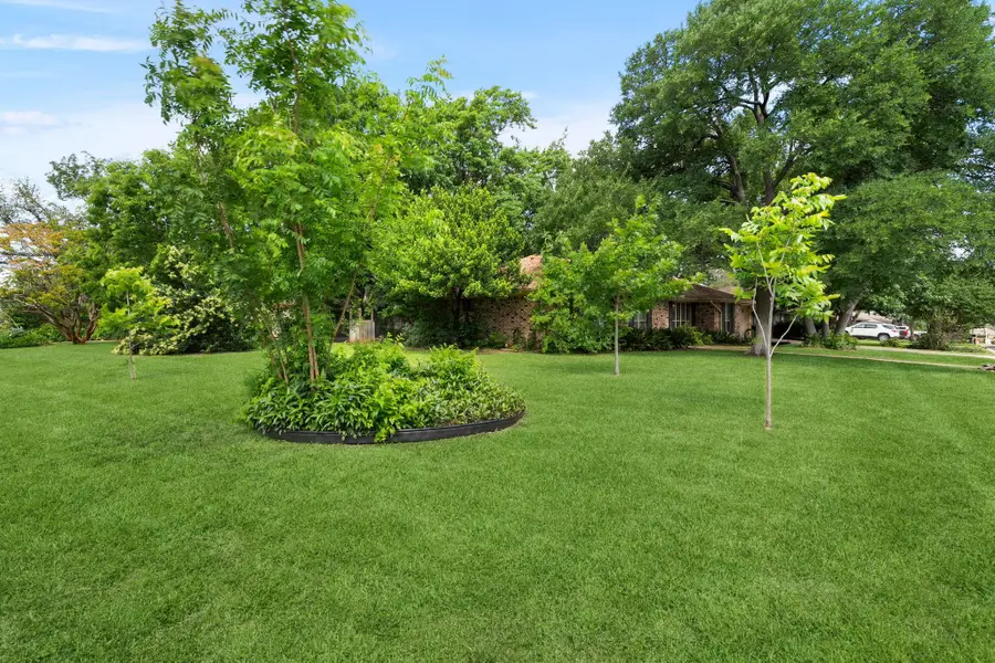 301 Tallwood Dr, Georgetown, TX 78628 - #2