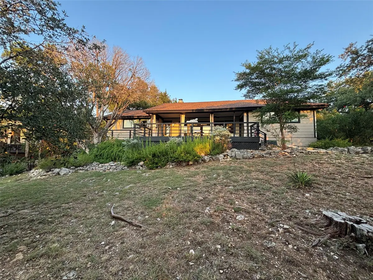 105 Palos Verdes Dr, Lakeway, TX 78734 - Image #1