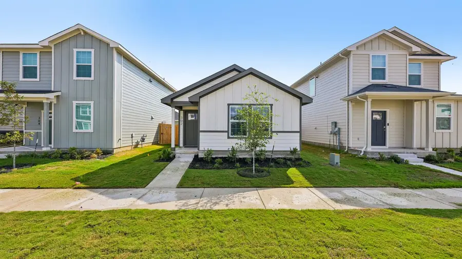 302 Santo Domingo Rd, Bastrop, TX 78602 - #2