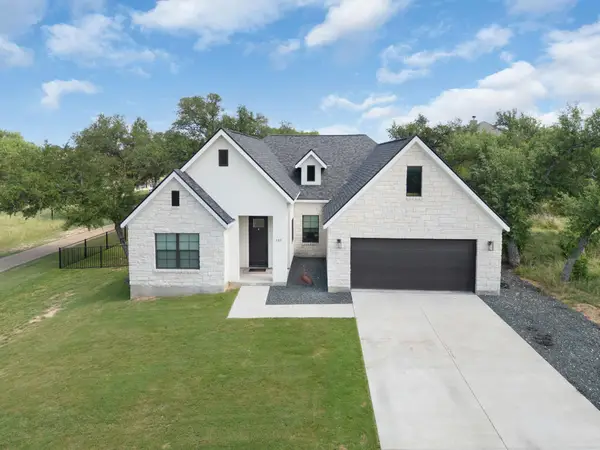 809 John Price, Blanco, TX 78606