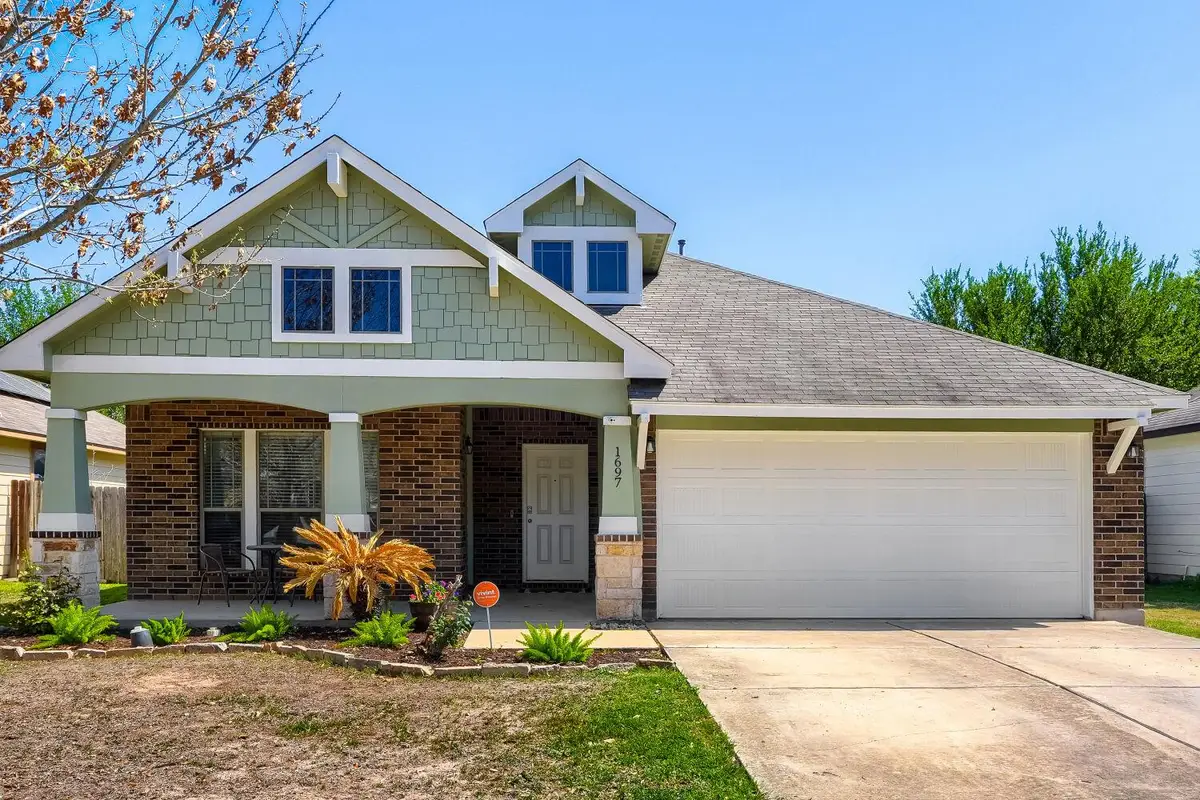 1697 Twin Cv, Kyle, TX 78640 - #1