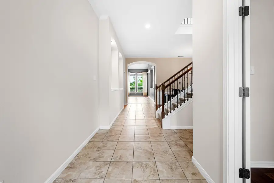2705 Golden Gate Park, Austin, TX 78732 - #2