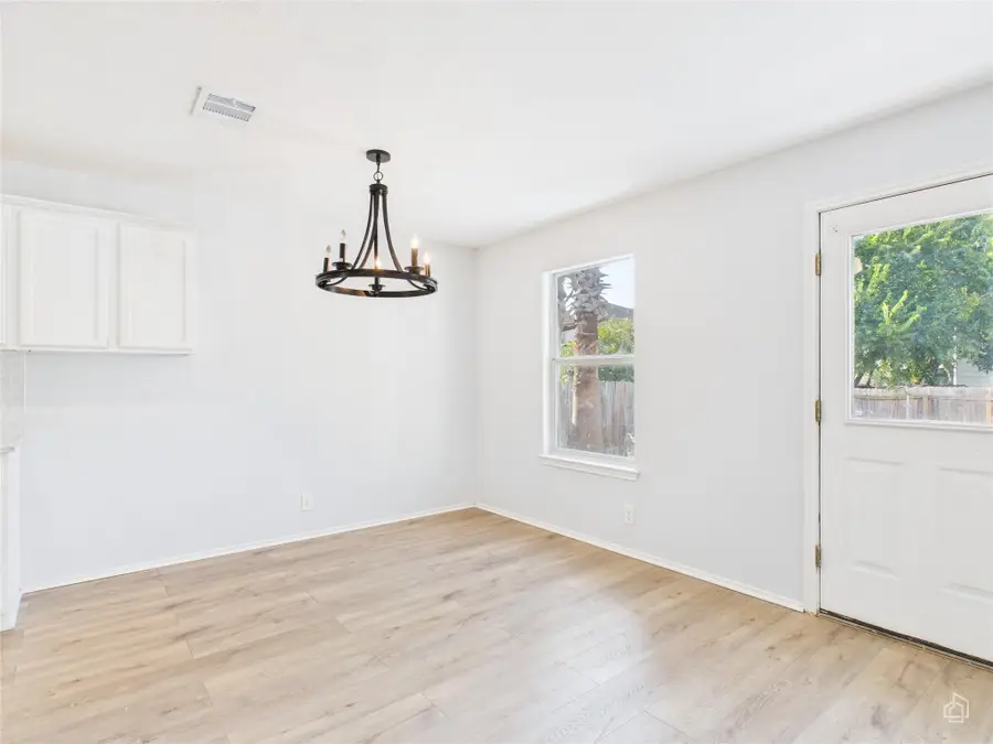 6733 Sabrina Dr, Austin, TX 78747 - Image #3