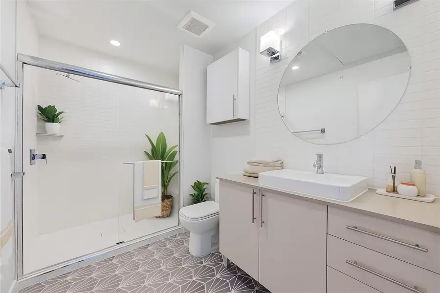 4004 Banister Ln #303, Austin, TX 78704 - Image #3