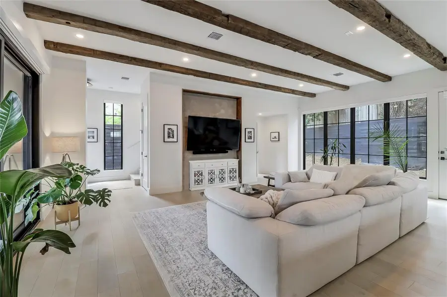 1402 Drake Ave, Austin, TX 78704 - #3