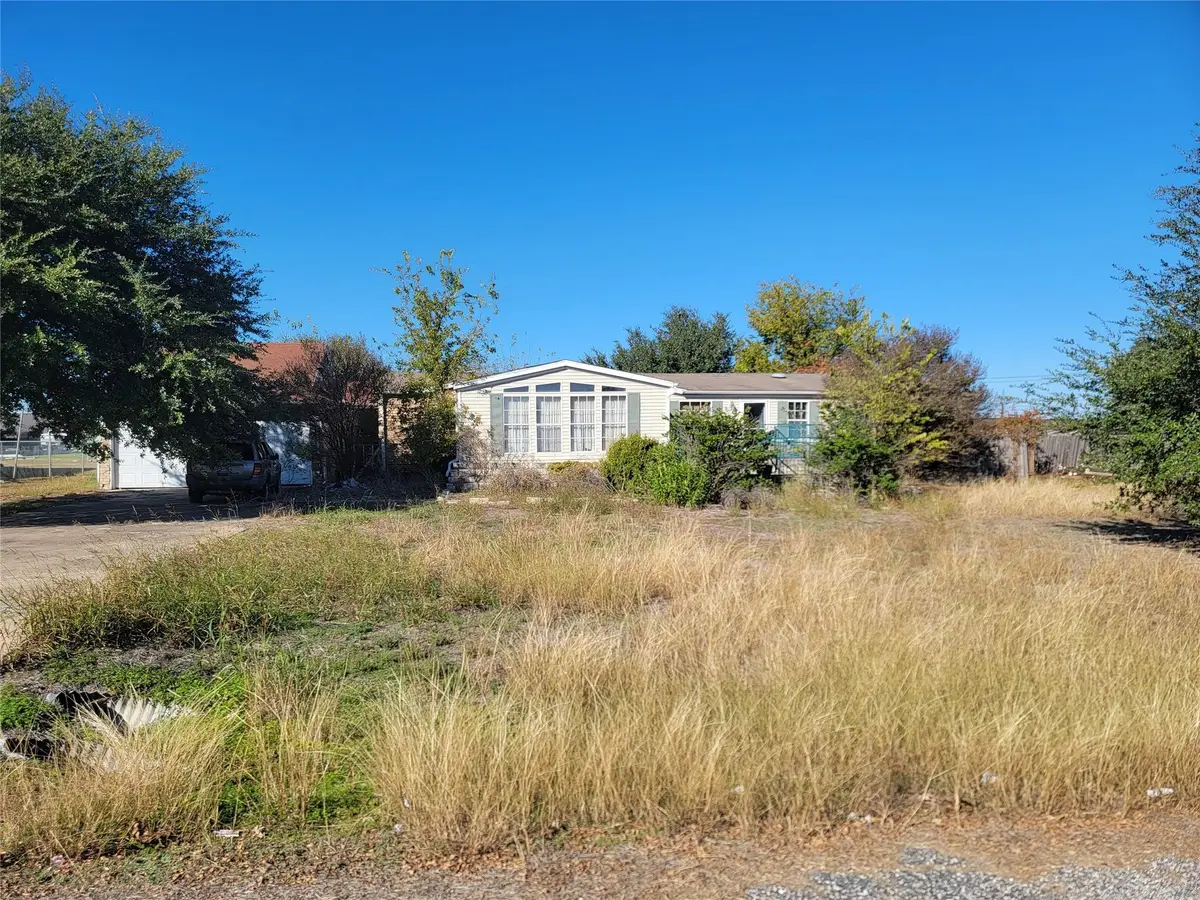 221 Tall Oak Dr, Hutto, TX 78634 - Image #1