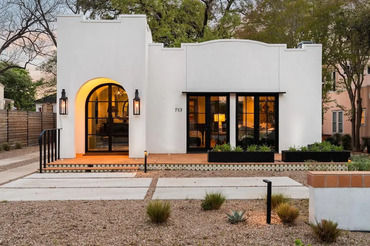 713 E 32nd St, Austin, TX 78705 - #1