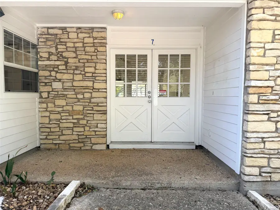 7 Country Ln, Wimberley, TX 78676 - #3