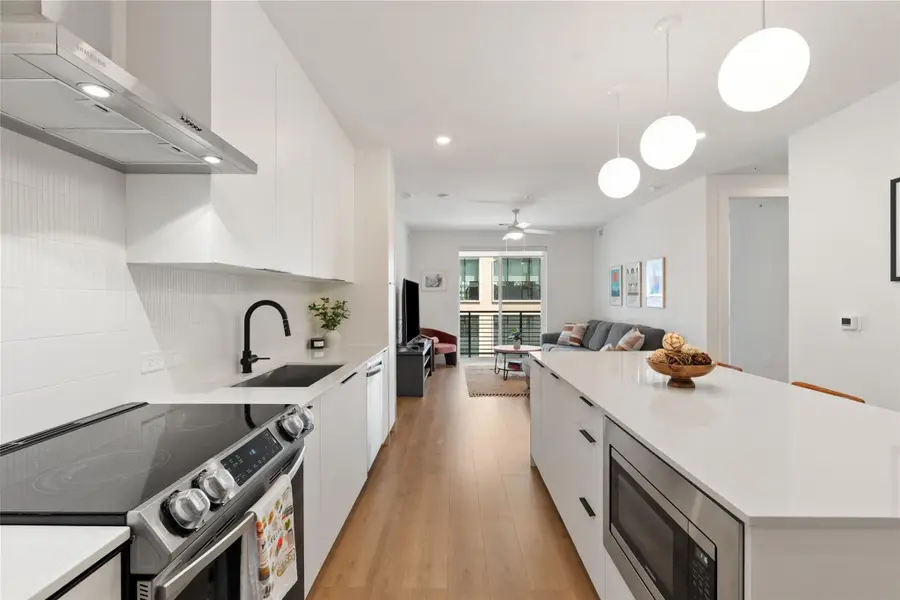 1701 Simond Ave #305, Austin, TX 78723 - #2