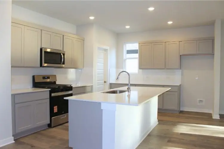 196 Bendecido Loop, Elgin, TX 78621 - Image #2