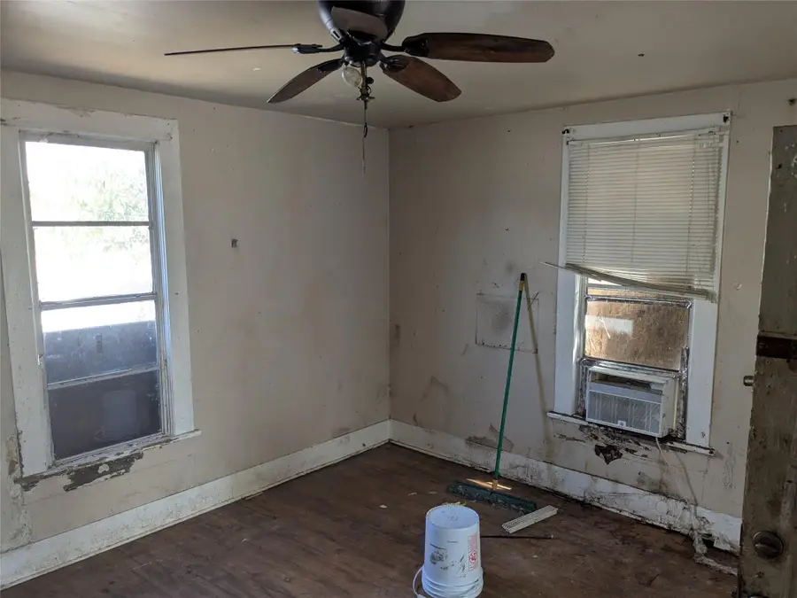 710 S 19th St, Temple, TX 76504 - #3