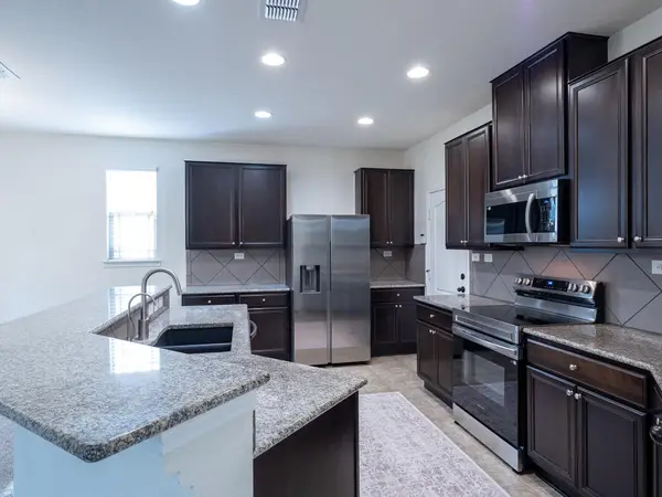 104 Rolling Creek, Boerne, TX 78006