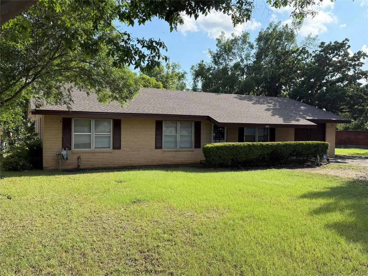 650 W Vaughan St, Bertram, TX 78605 - #1