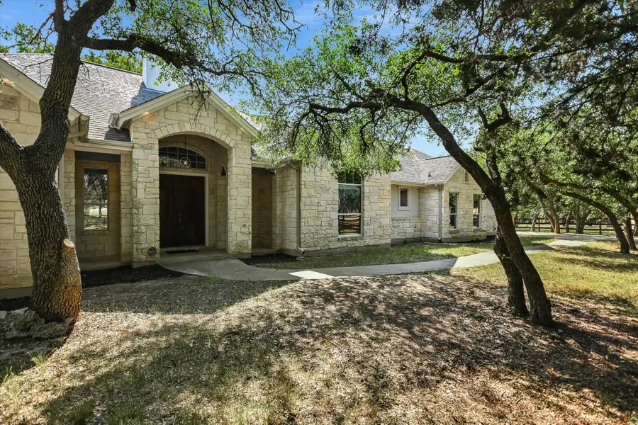 112 Twin Saddles Ln, Dripping Springs, TX 78620 - Image #2