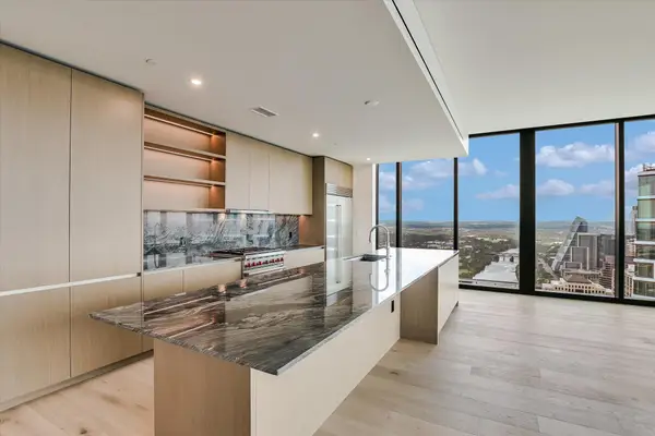 610 Davis St #4704, Austin, TX 78701