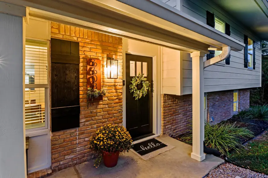 6608 Bradley Dr, Austin, TX 78723 - Image #2