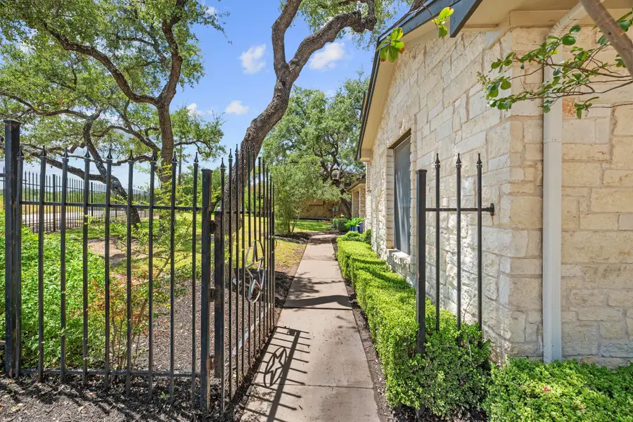 5002 Weletka Dr, Austin, TX 78734 - #2