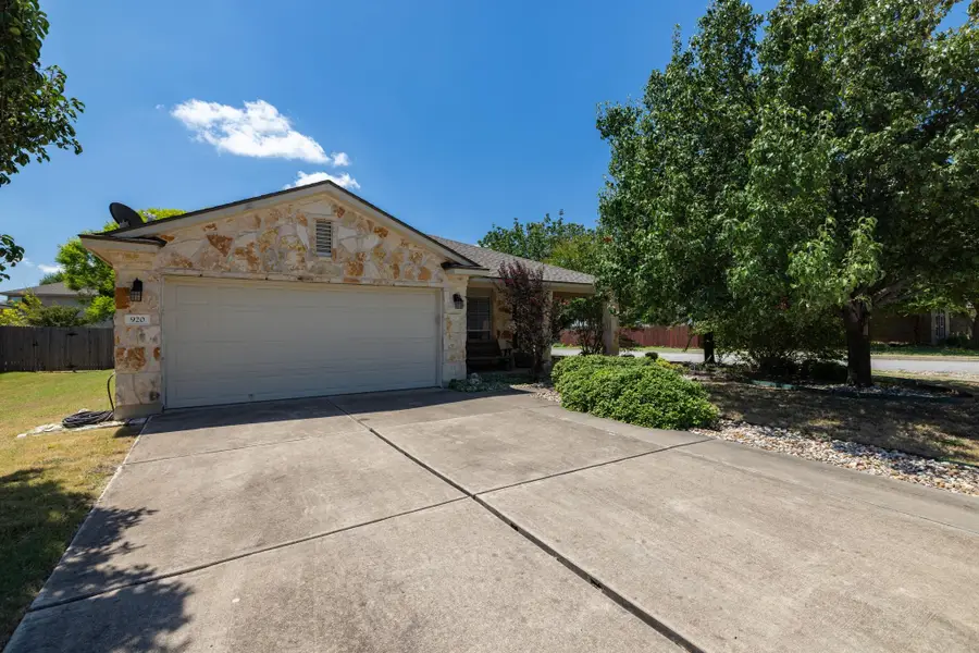 920 Flanagan Dr, Leander, TX 78641 - #2
