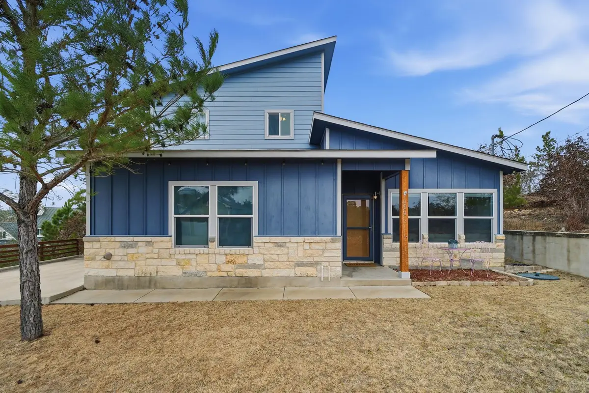 104 Kahalulu Dr, Bastrop, TX 78602 - Image #1