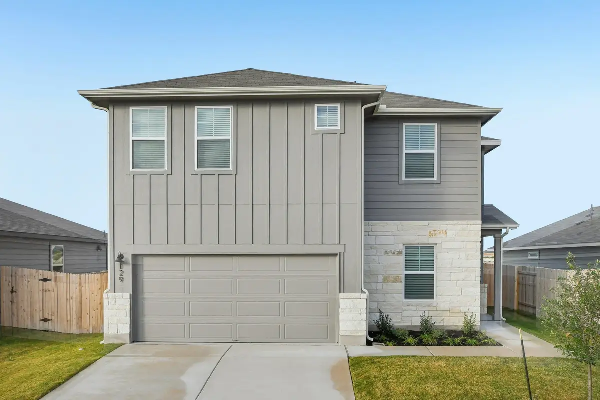 129 Honey Bee Rd, Jarrell, TX 76537 - Image #1