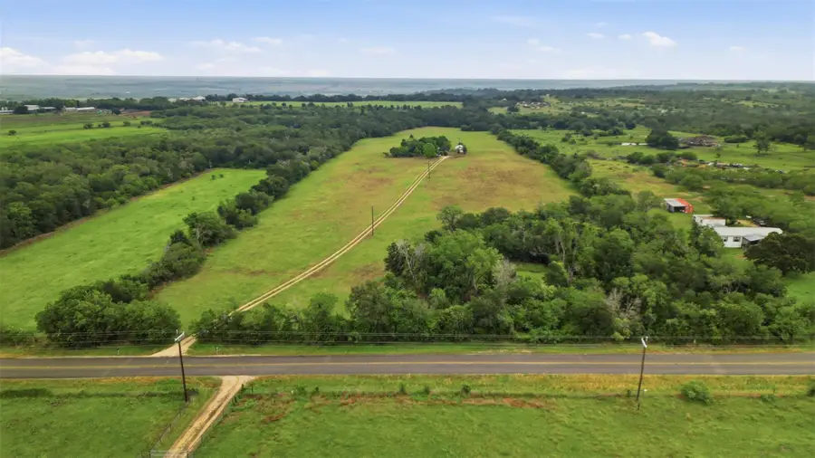 11615 Kingsbury Rd, Kingsbury, TX 78638 - #3
