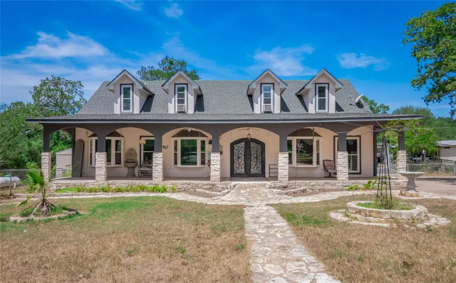 368 Riddle Rd, Cedar Creek, TX 78612 - Image #2