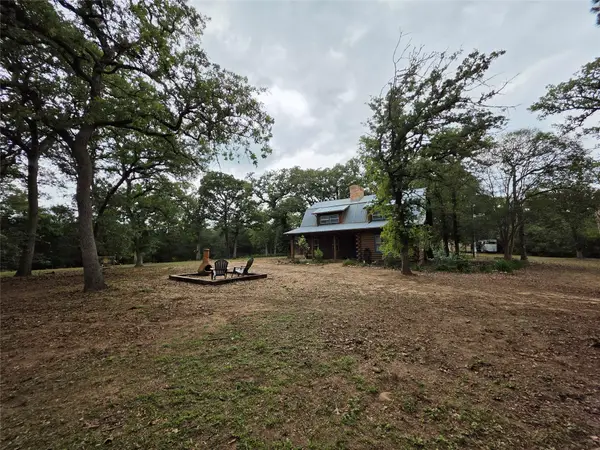 1053 E County Road F, Lexington, TX 78947