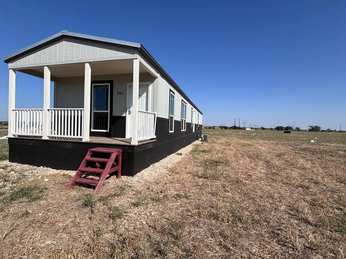 1061 Gale Dr, Salado, TX 76571 - Image #1