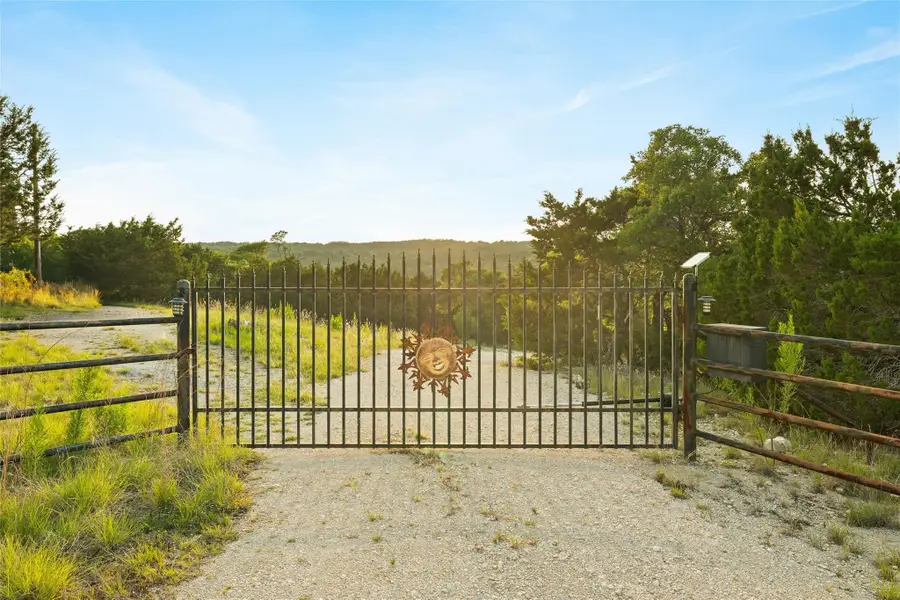 900 Lost Valley Rd, Dripping Springs, TX 78620 - Image #2