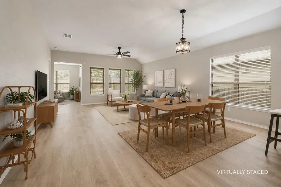 127 Scotsburg St, Hutto, TX 78634 - #3
