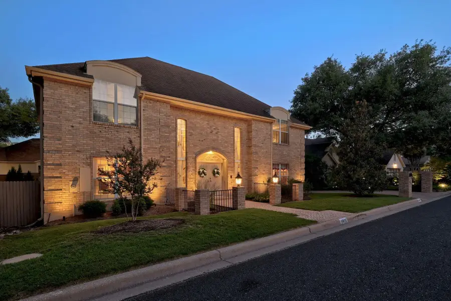 5805 Tom Wooten Dr, Austin, TX 78731 - #2