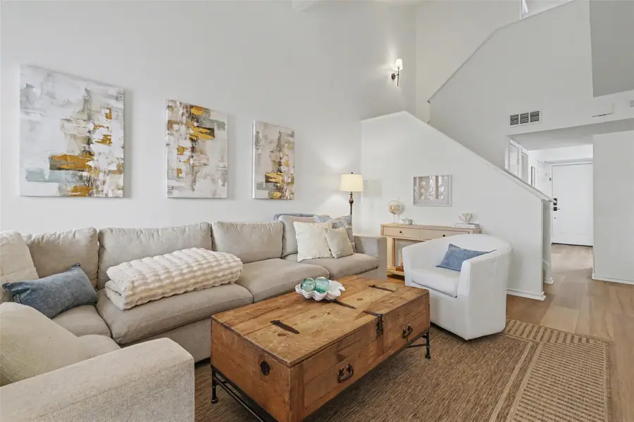 2500 Enfield Rd #8, Austin, TX 78703 - Image #3